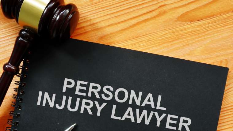 What Are the Qualifications of a Personal Injury Attorney Near Boca Raton